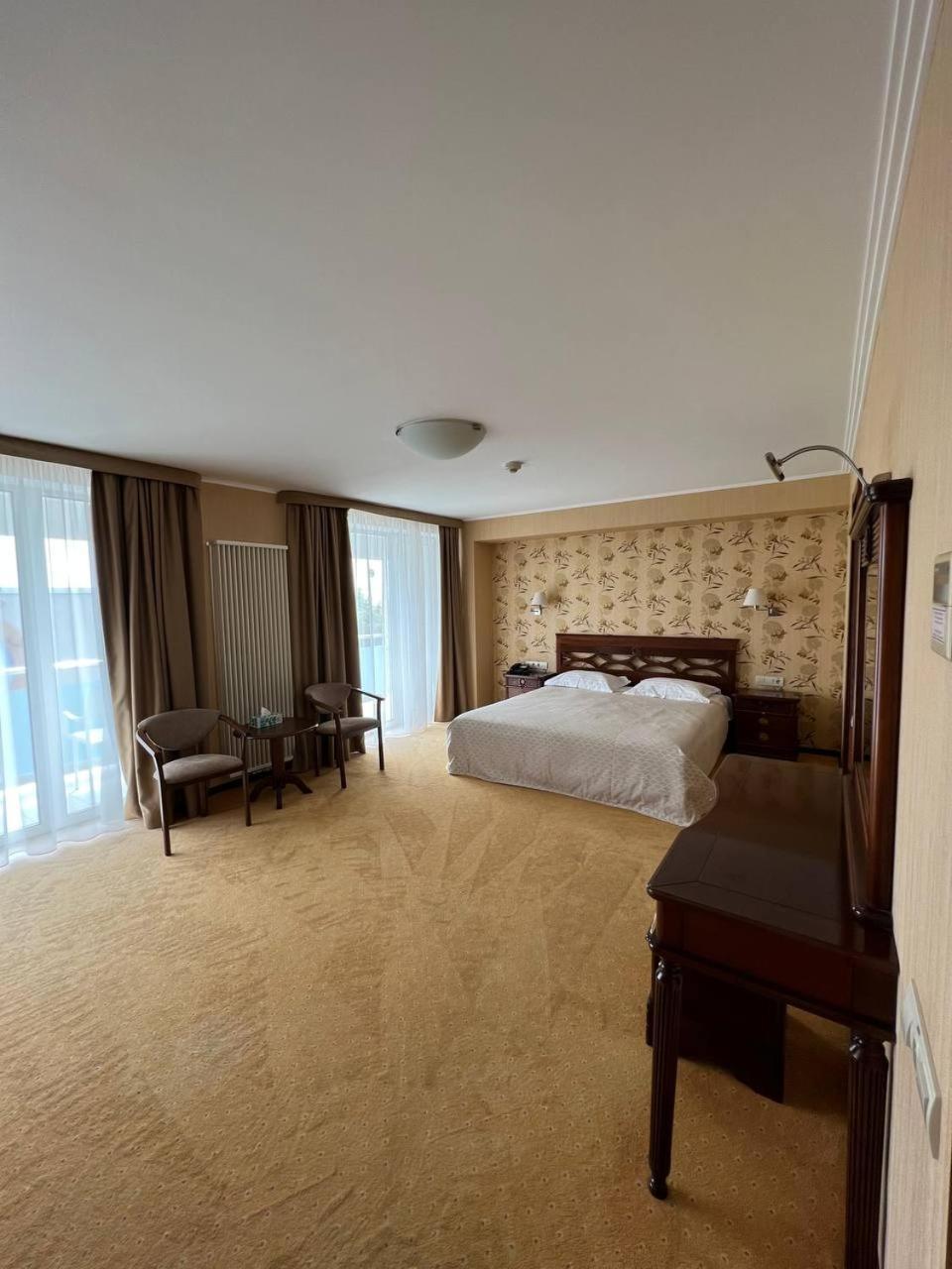 Grand-Marine Hotel & Spa Burlach'ya Balka Luaran gambar